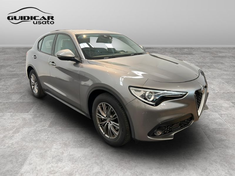 GuidiCar - ALFA ROMEO Stelvio 2017 2018 Stelvio 2.2 t Business rwd 180cv auto Usato